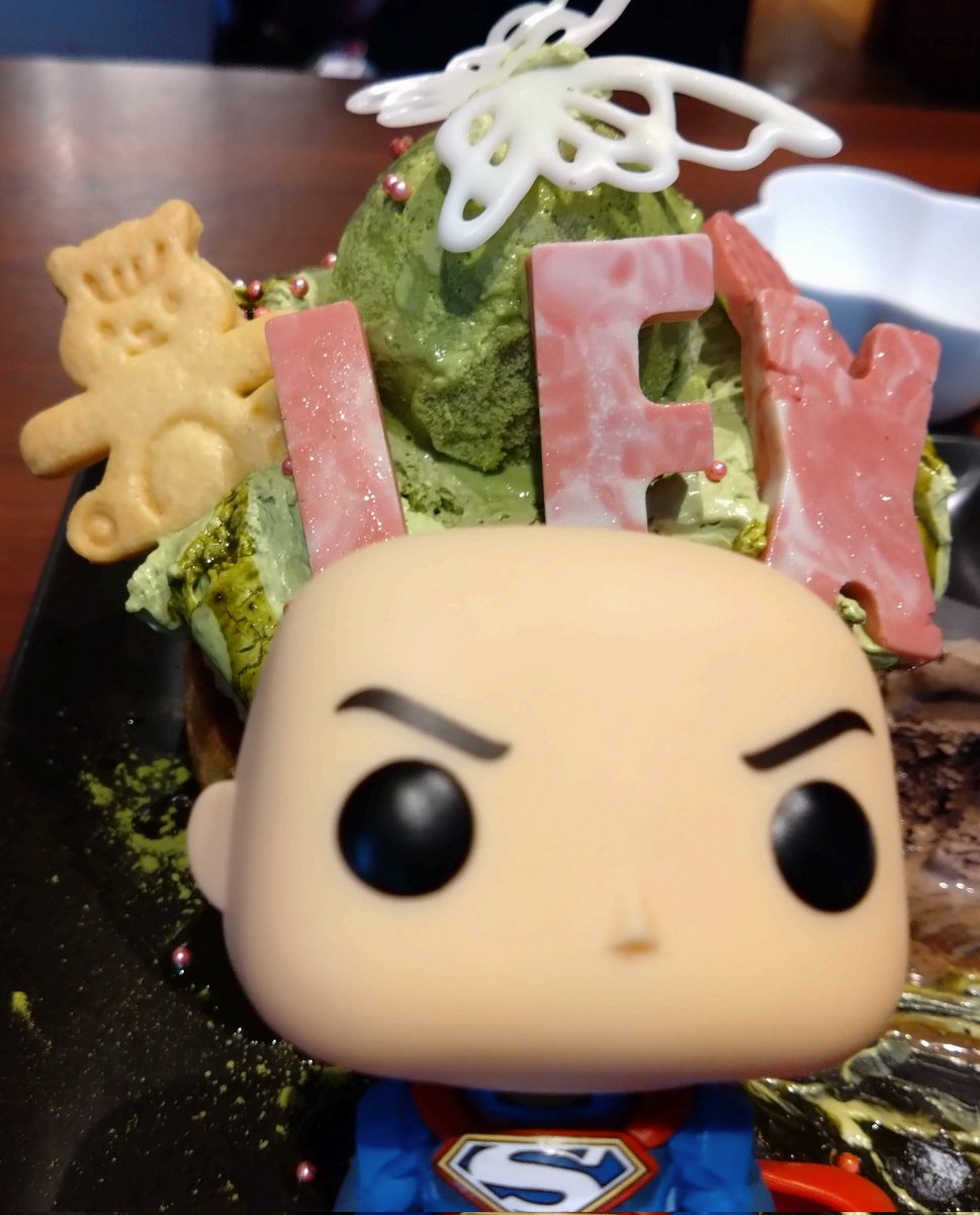 ファンサイトによるとレックスの誕生日は9/28、前日は自分の誕生日なので毎年まとめてお祝い💜してますが、今年はボラ帰省でオタ活出来ないかもなので早めにフライングスコッツマン秋葉原さんで💚
食ってたら「リスつけわすれました😂」との事で追加撮影💗