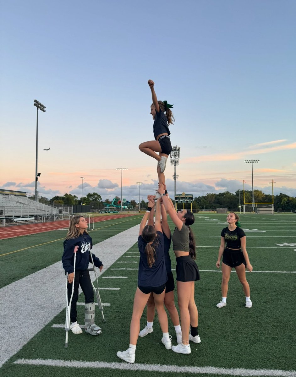 These 100+ Junior Gren Cheerleaders cannot wait to cheer on <a href="/ElkGroveFB/">Elk Grove Football</a> tomorrow! 📣🤍✨🏈