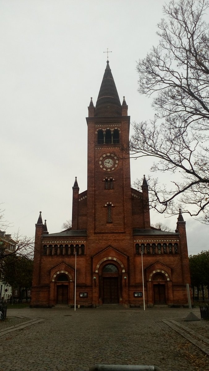 Strategi long term di crypto yang gak banyak pusing.

Simpen strategi ini, kalau mau dipake mulai besok juga boleh, tapi catatan: Jangan berharap kaya dalam 1-2 taun kecuali kebetulan kamu masuk di ujung bear market.

1. Kerja (atau berbisnis)
2. Tiap dapet duit, masukin sekian