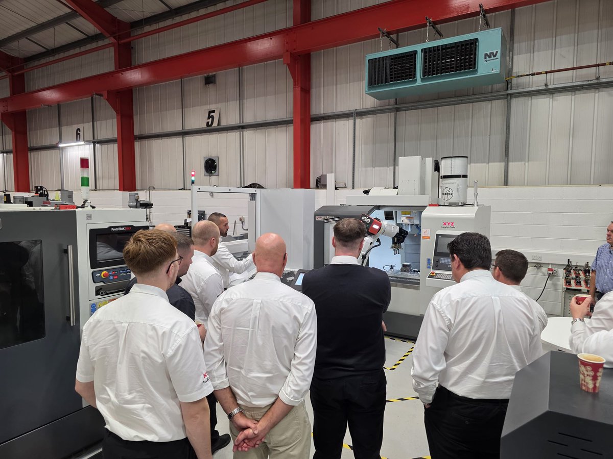 xyzmachinetools's tweet image. We were delighted to welcome the Hydrafeed team to our XYZ Sales meeting to present the benefits of automation, and how robotic automation increases productivity on XYZ CNC machining centres and lathes. 

We thank them and look forward to showing the benefits to our customers.