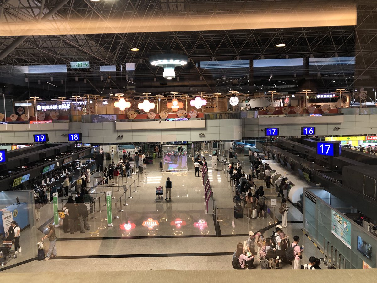 hybrizon's tweet photo. 台湾で短い滞在中 https://t.co/L11lbh8byZ