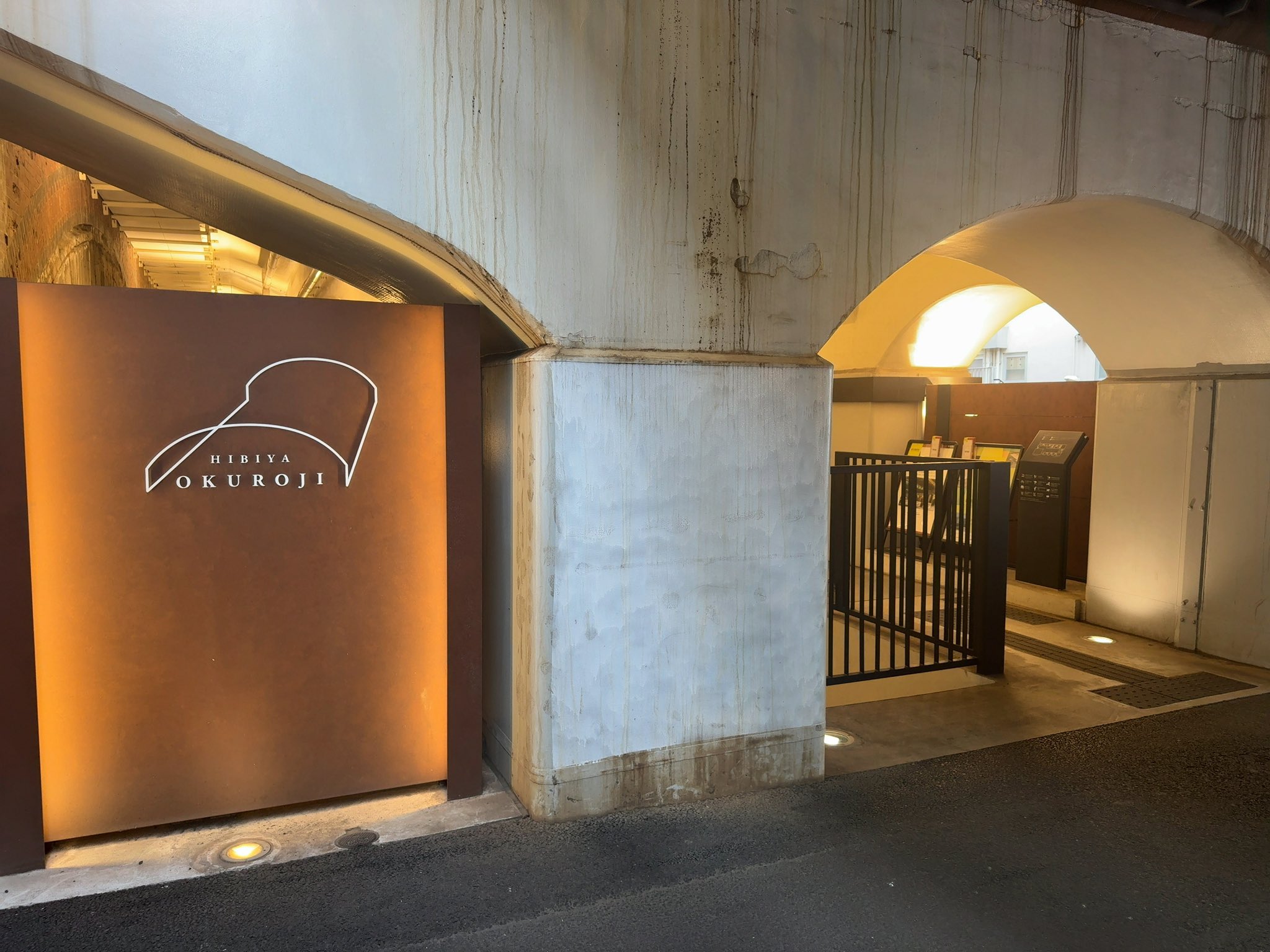 ラオス アーチ型建築 アーチ型建物」のアイデア 48 件 | 建物, ハウス, 建築