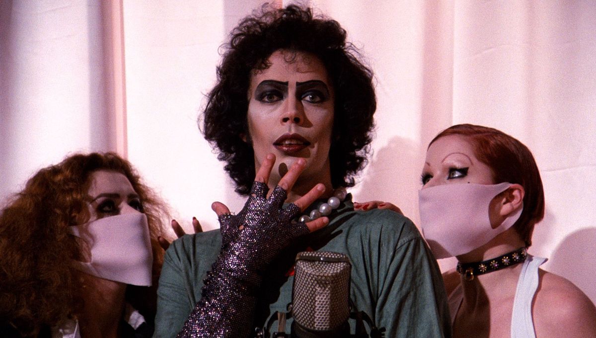 #26septembre1975

Première du Rocky Horror Picture Show à Westwood (Californie), mettant en vedette le jeune Meat Loaf, Susan Sarandon et surtout Tim Curry (le Pennywise dans l'adaptation en mini-série de It de Stephen King).

Le film est un échec, mais devient rapidement culte.