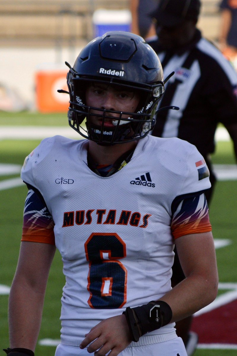 TXLoneStarSport's tweet image. 🚨⛽️

Cade De Leon @Cade_De_Leon
DE 🏈
Class of 2028 🎓
6’1” 190 lbs 🦾
Sachse, TX 📍@SachseStangs 

Strengthens:

Explosive first step, consistent QB pressure.
Strong edge containment, disciplined run defense.
High motor, physical at point of attack.

#Recruiting #uncommitted