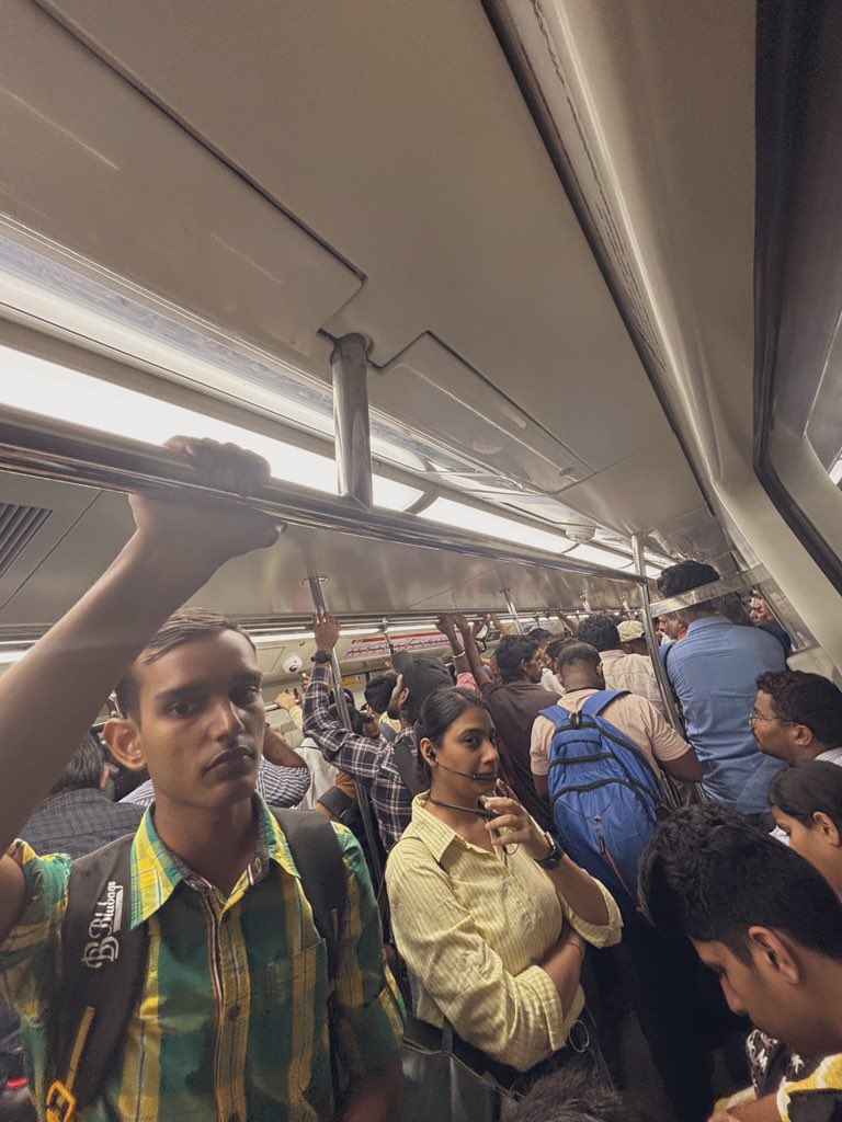 rohitcodex's tweet image. Delhi metro is another shit right now !!