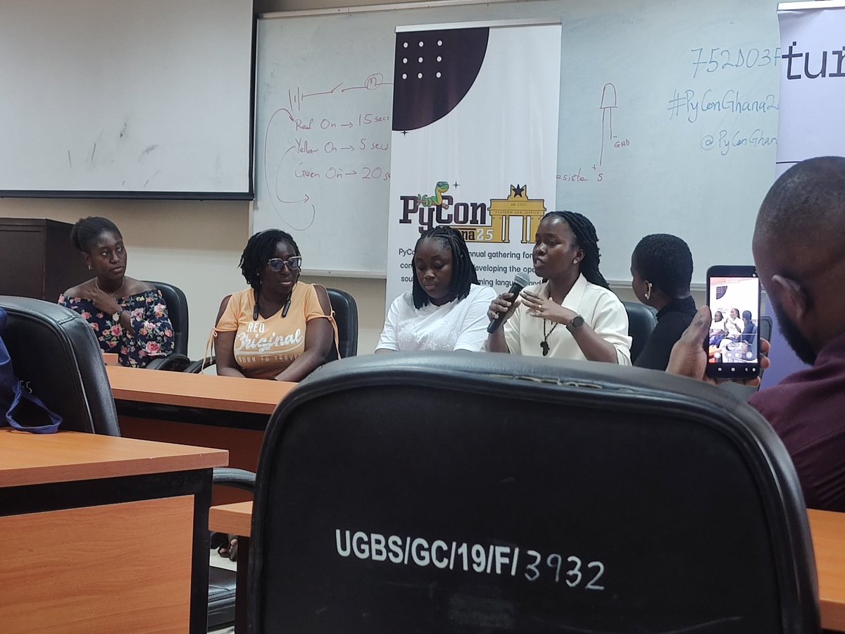 ExpZen's tweet image. In the second session with @PyLadiesGhana, listening to five brilliant ladies who are thriving in the tech space and sharing their experiences. @PyconGhana @PyGhana #pythonprogramming #python #pythonghana2025