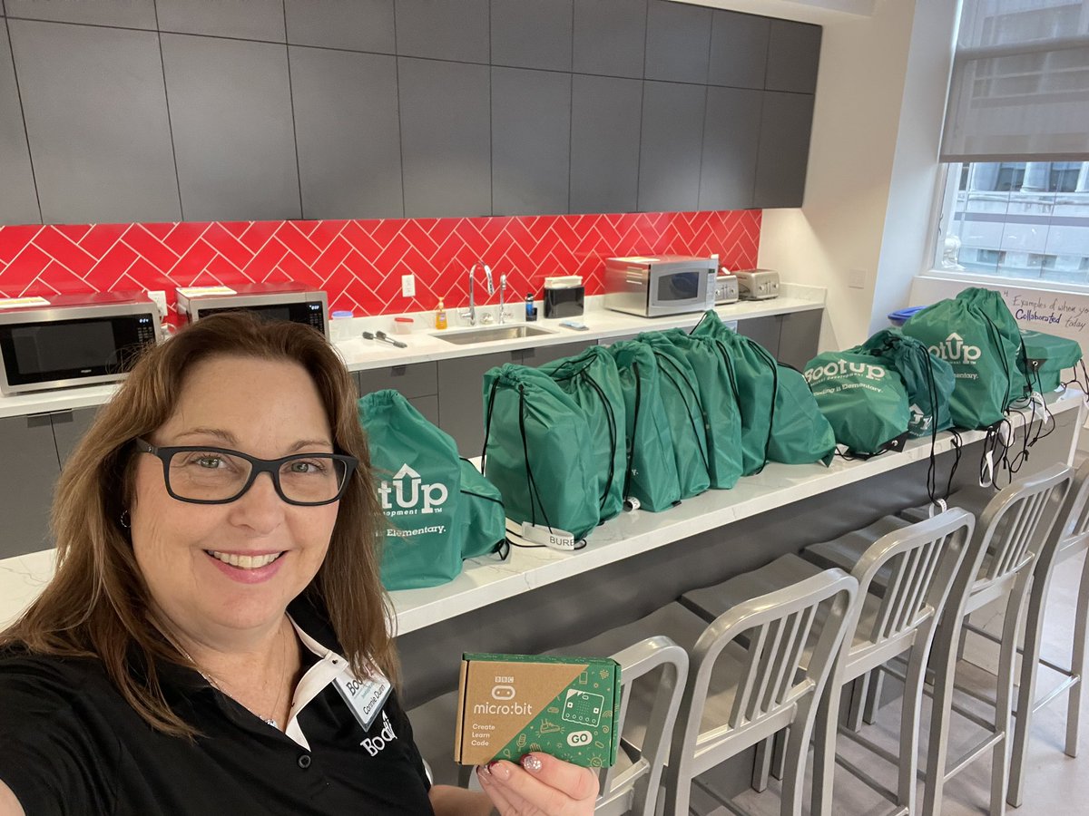 rocks_cs's tweet image. Ready to roll for @BootUpPD @microbit_edu #microbit PD! Engineering station ✅
Sample projects✅
@amazonnews
@CSTAGreaterHou  @csteachersorg 
#BootUpPD
#AmazonFutureEngineer 
#microbits
#MicrobitChampion