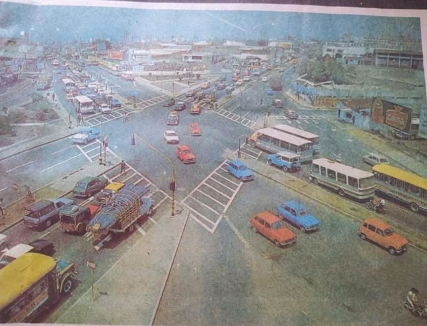 #TBT 

Solo un buen búcaro reconocerá en esta foto del recuerda la ubicación. 

¡ Feliz jueves para todos en #Bucaramanga !