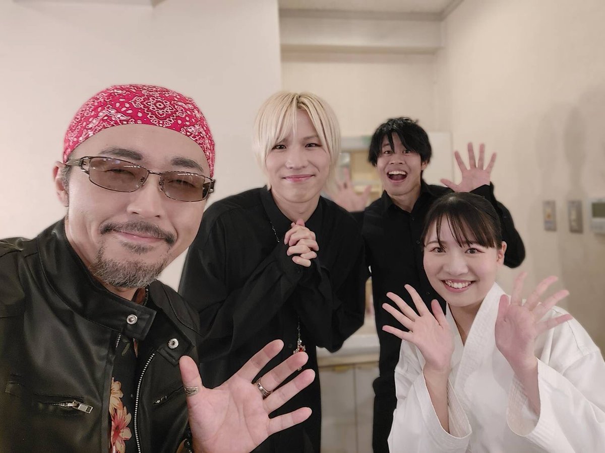 #奥様な魔女
2公演目無事に終演しましたー！
ご来場下さりありがとうございました🙇
日替わりネタも色んなところにあるので、ぜひ見つけてみて下さい！！

感想もネタバレ無しでドシドシお待ちしております☺️