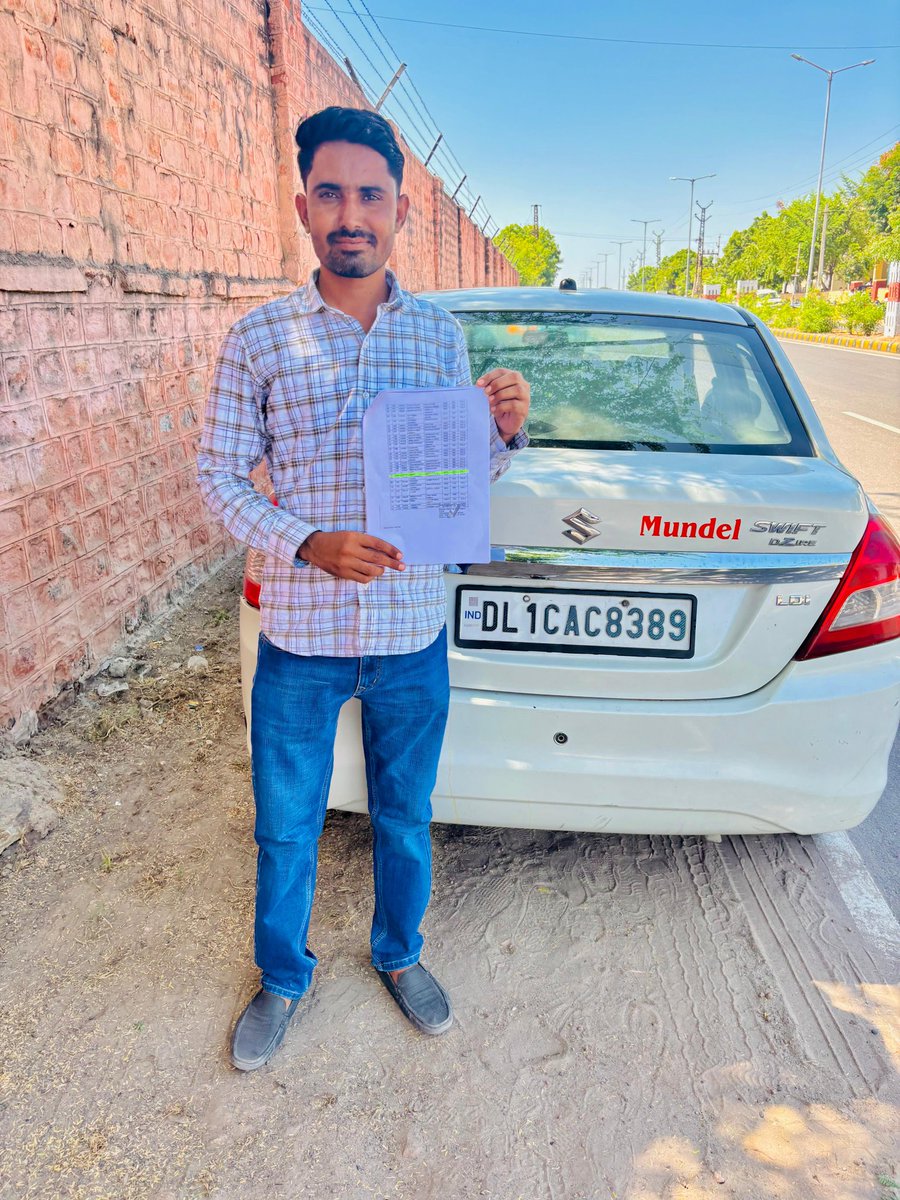 am_choudhary1's tweet image. आज माता-पिता और गुरुजनों के आशीर्वाद तथा दोस्तो व शुभचिंतकों की दुआएं से नागौर जिला मुख्यालय पर आयोजित &quot;मुख्यमंत्री रोजगार उत्सव&quot; में सार्वजनिक निर्माण विभाग (PWD) में कनिष्ठ सहायक के पद का &quot;नियुक्ति प्रमाण पत्र&quot; प्राप्त किया।
#Junior_Asst #PWD