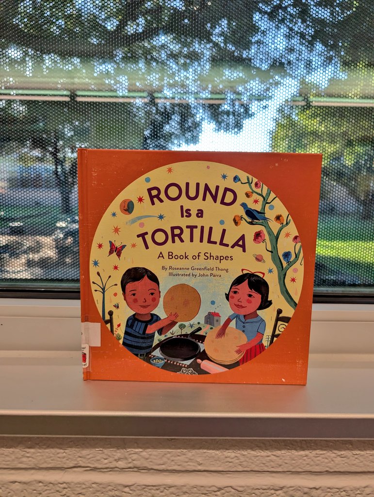 MsPatelLibrary's tweet image. Our library transformed into a math lab! First graders read "Round is a Tortilla", then became shape detectives! Working in teams to find shapes hidden in plain sight. They celebrated every discovery and the excitement was priceless!🔍 @CasaViewES @DISD_Libraries @baverticalteam
