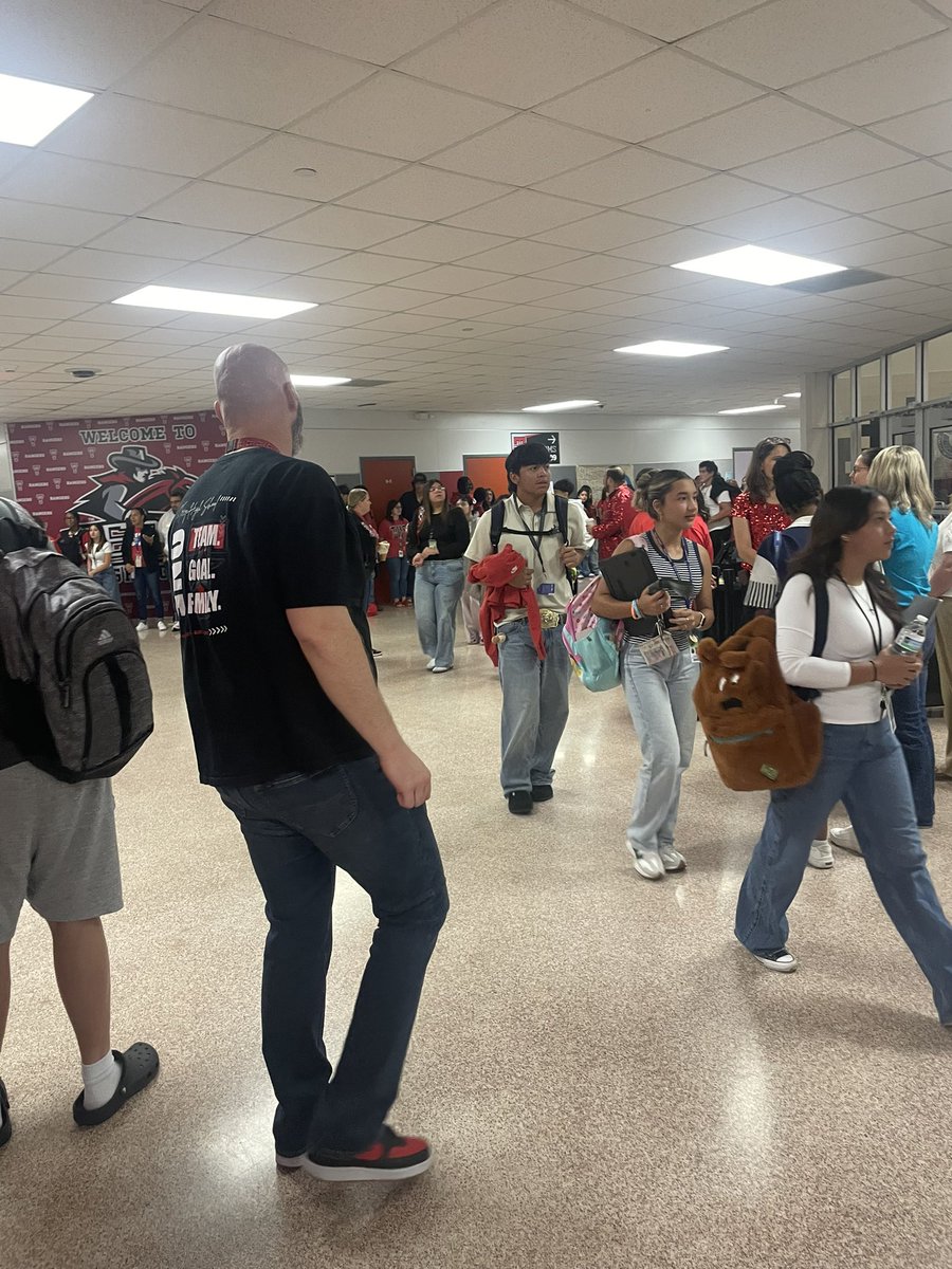 Mrs JLopez tweet media