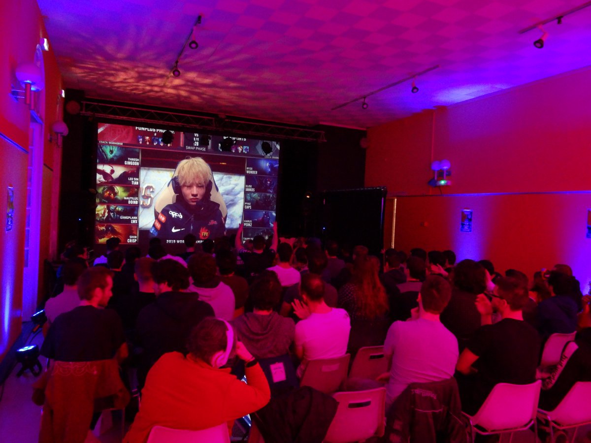 Axis Revolution tweet media