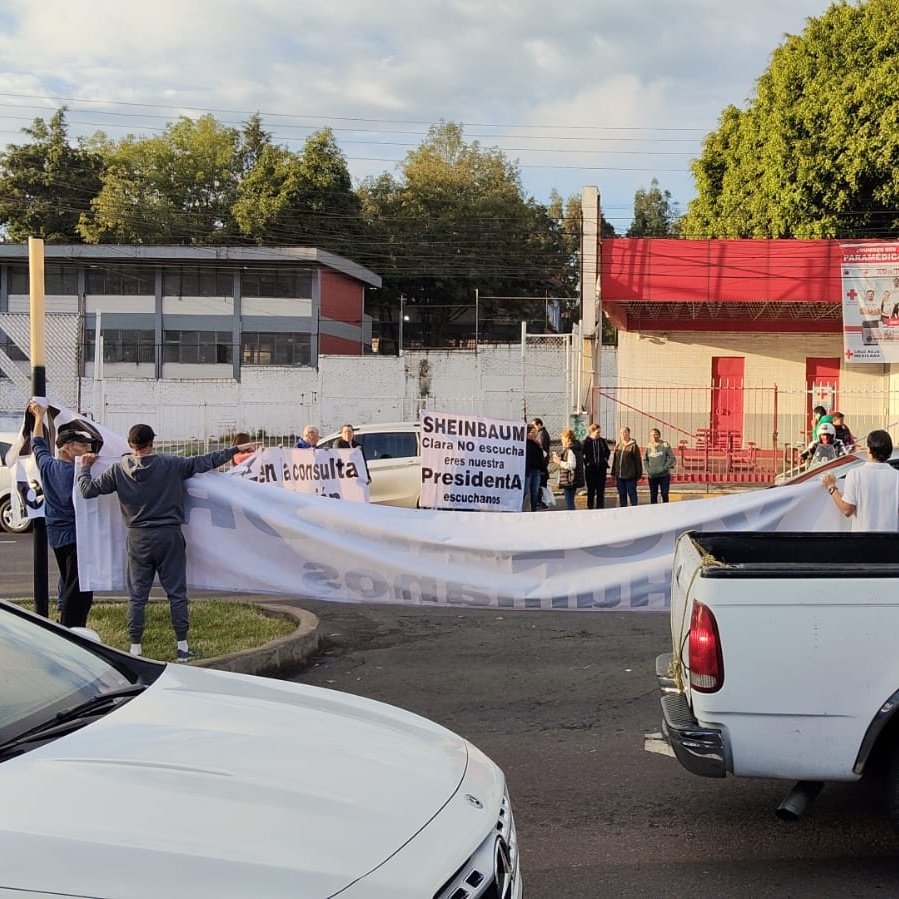 El Toñazo (@asolorzanoc) on Twitter photo Mira <a href="/warkentin/">Gabriela Warkentin</a>
<a href="/asilascosasw/">Así Las Cosas</a> cuando las cosas no son transparentes, esto pasa. Consulta amañada donde no se permitió votar colonias de la <a href="/AlcaldiaAO/">Alcaldía Álvaro Obregón</a> provoca esto, hubo corrupción parece la constante. #NoUtopiaJapon <a href="/Noutopiajapon/">No a la Utopía Parque Japón</a> <a href="/EnlaceTAguilas/">ENLACE TERRITORIAL AGUILAS®️</a> <a href="/sandovalvictor/">Victor Sandoval</a> Mira <a href="/warkentin/">Gabriela Warkentin</a>
<a href="/asilascosasw/">Así Las Cosas</a> cuando las cosas no son transparentes, esto pasa. Consulta amañada donde no se permitió votar colonias de la <a href="/AlcaldiaAO/">Alcaldía Álvaro Obregón</a> provoca esto, hubo corrupción parece la constante. #NoUtopiaJapon <a href="/Noutopiajapon/">No a la Utopía Parque Japón</a> <a href="/EnlaceTAguilas/">ENLACE TERRITORIAL AGUILAS®️</a> <a href="/sandovalvictor/">Victor Sandoval</a>