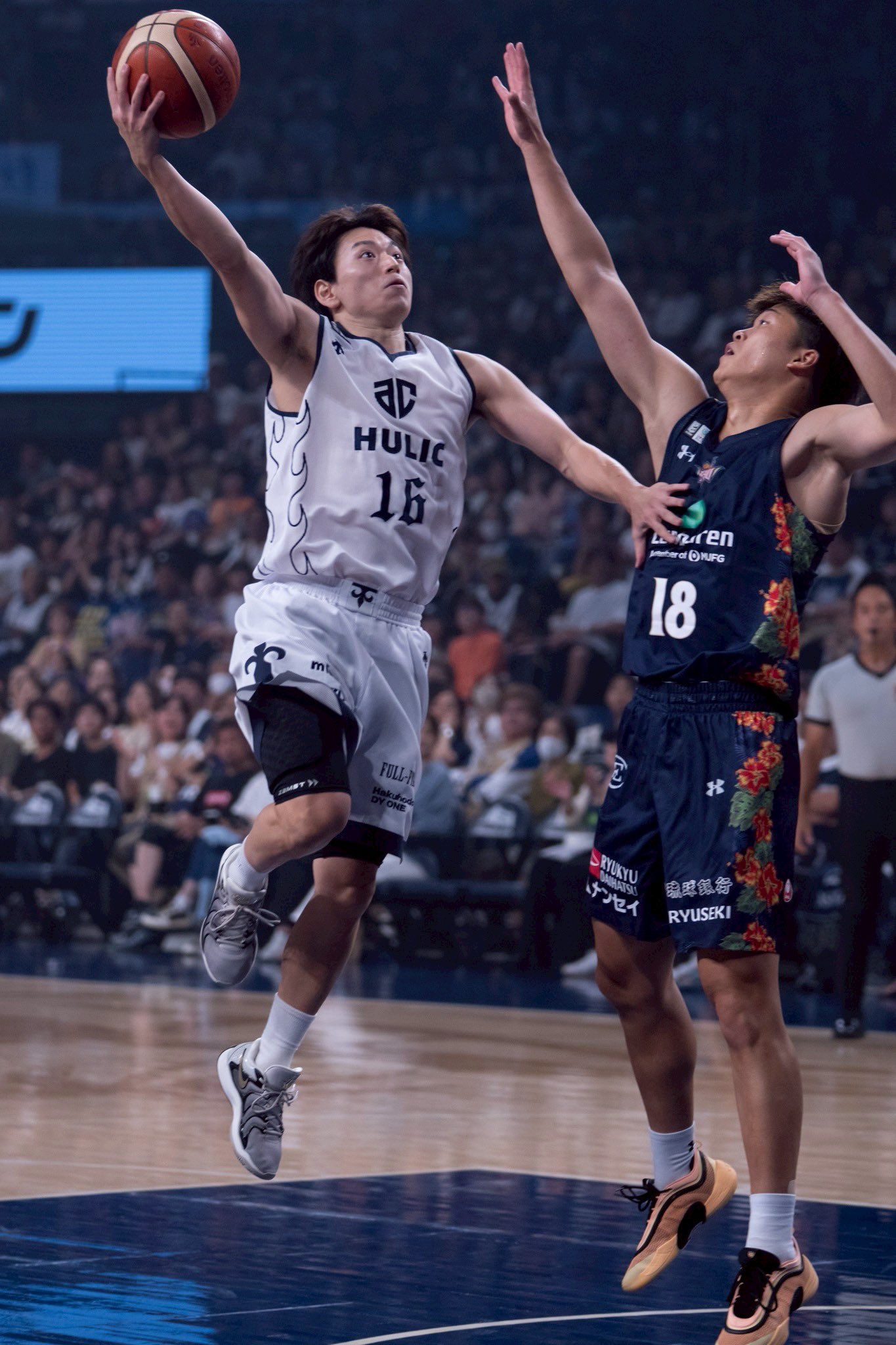 アルティーリ千葉　前田怜緒　オーセンティックユニフォーム　Mサイズ　サイン入り 2025年最新】アルティーリ千葉 ユニフォームの人気アイテム