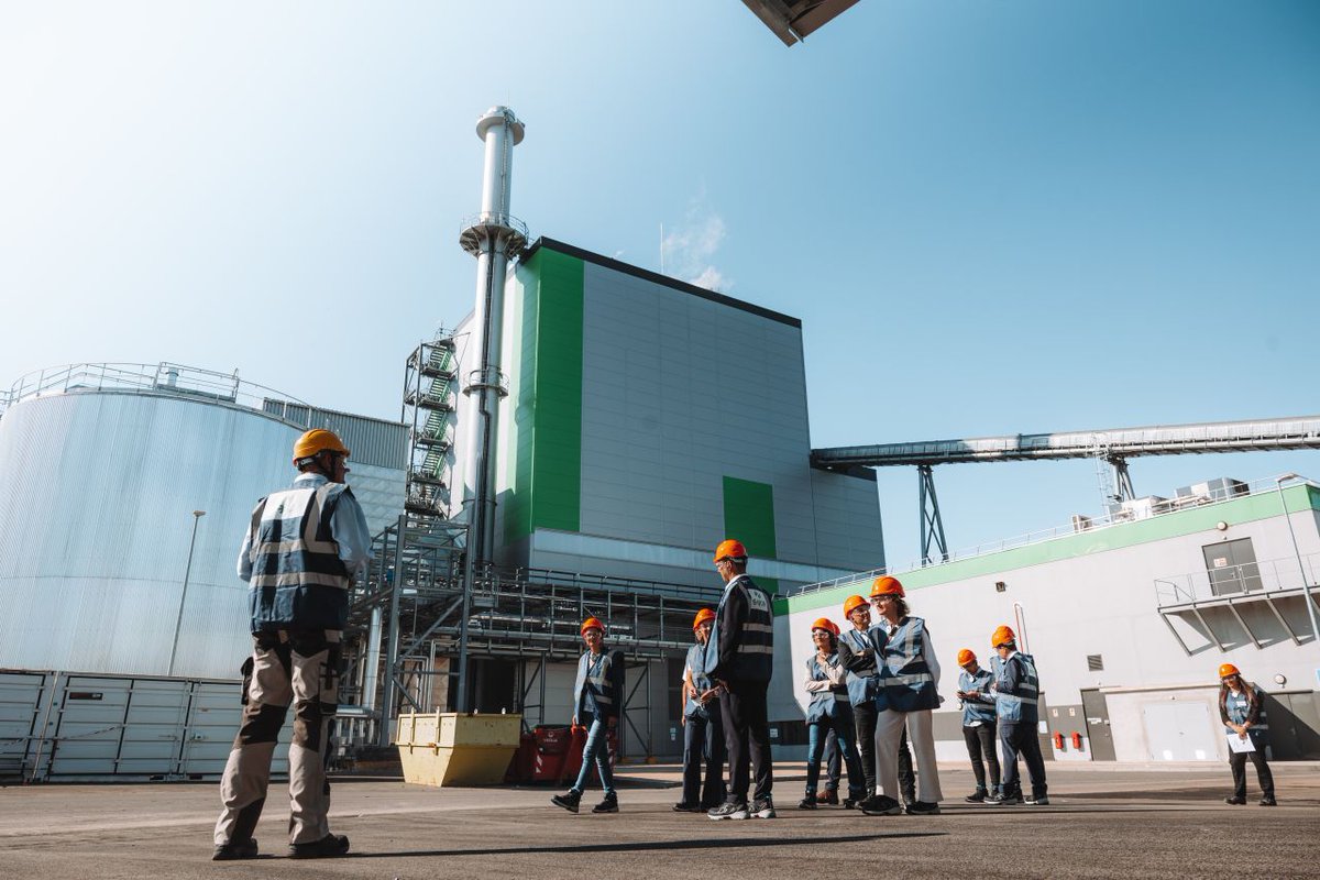 AgenceOxygen's tweet image. 🌍 Immersion Oxygen à Champblain-Laveyron !
Nous avons accompagné Saica pour l’inauguration de sa nouvelle chaudière biomasse ♻️
-60 % CO₂ fossile | -77 % gaz | -90 % déchets enfouis
Une avancée exemplaire 👏 #Oxygen #Saica #IndustrieCirculaire