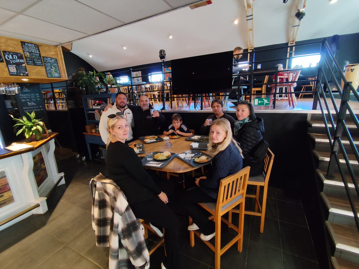 MezaVerdeProd's tweet photo. Nya scener ur Vilhelm Mobergs tidigare liv!

Produktionen börjar verkligen närma sig slutskedet – i

#filmproduktion #VilhelmMoberg #behindthescenes #skådespelare #inspelning #comingsoon #personporträtt #svenskahjältar https://t.co/samVMHNMR0