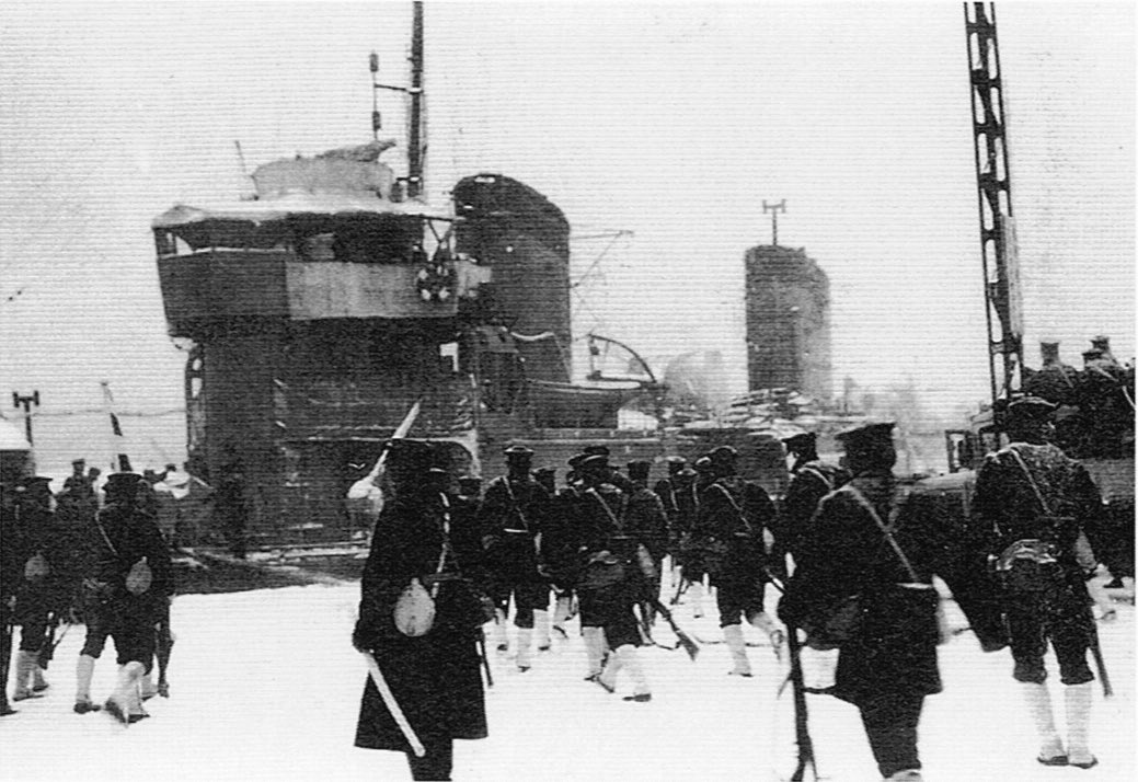 1936年、芝浦埠頭に上陸する海軍陸戦隊
#日本海軍