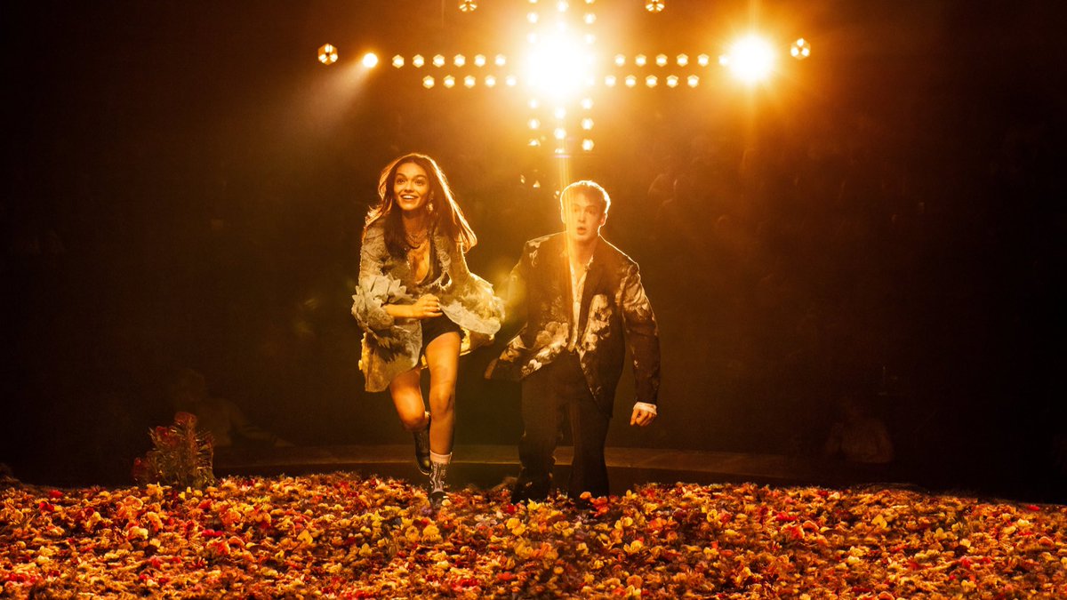 ZeglerSource's tweet image. Happy first anniversary to ‘Romeo + Juliet’ to Rachel and Kit! 

A Broadway debut for the history books!