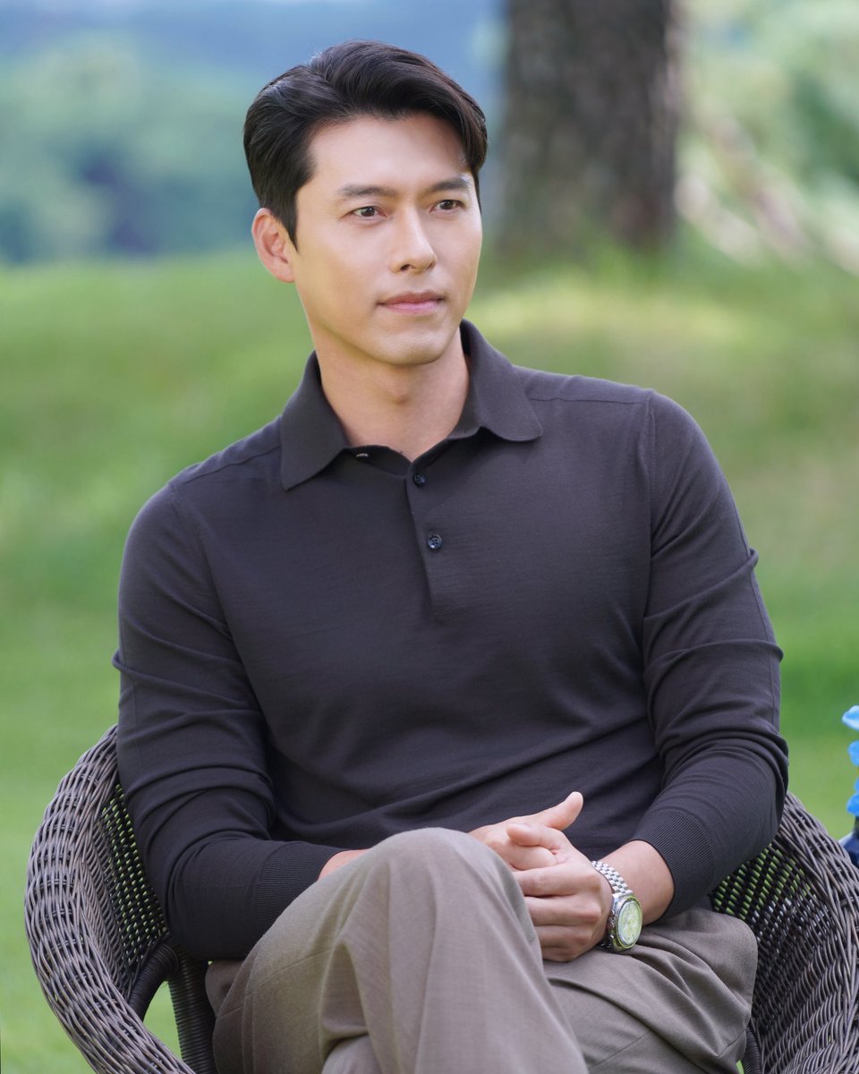 EdelweissPH_FC's tweet image. Happiest birthday to the greenest flag of them all. Your passion and love for all the things that you do inspire us everyday. We celebrate you today and always, Hyun Bin!💙 

#HyunBin  #ヒョンビン #현빈 #玄彬