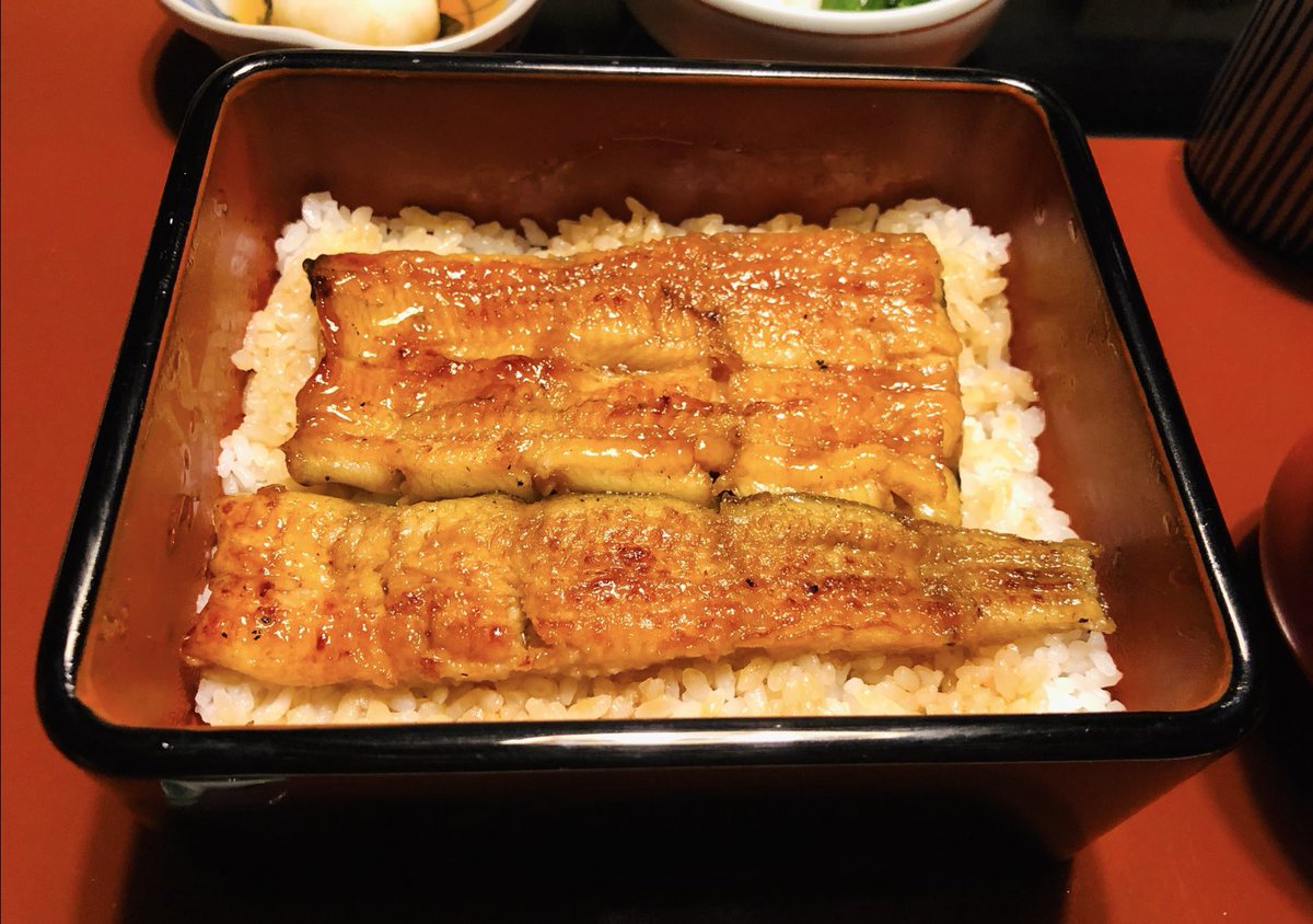 niziu_minko's tweet image. Westinでミシュランの授賞式🏅

スペシャルアワードは野田岩の金本さんに。
97歳の生きる伝説が焼き上げる鰻は均一で美しくまさに芸術🫧
#野田岩 #michelinguide