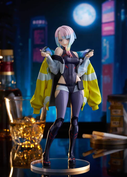 Figurine of Lucy from Cyberpunk: Edgerunners. Facing forward, Lucy poses with a smile on her face, holding David Martinez’s jacket behind her shoulders. The background of the image shows cigarettes and a bottle of dark alcohol, some in a glass with ice. Behind that is a view of Night City, with skyscrapers bathed in moonlight
