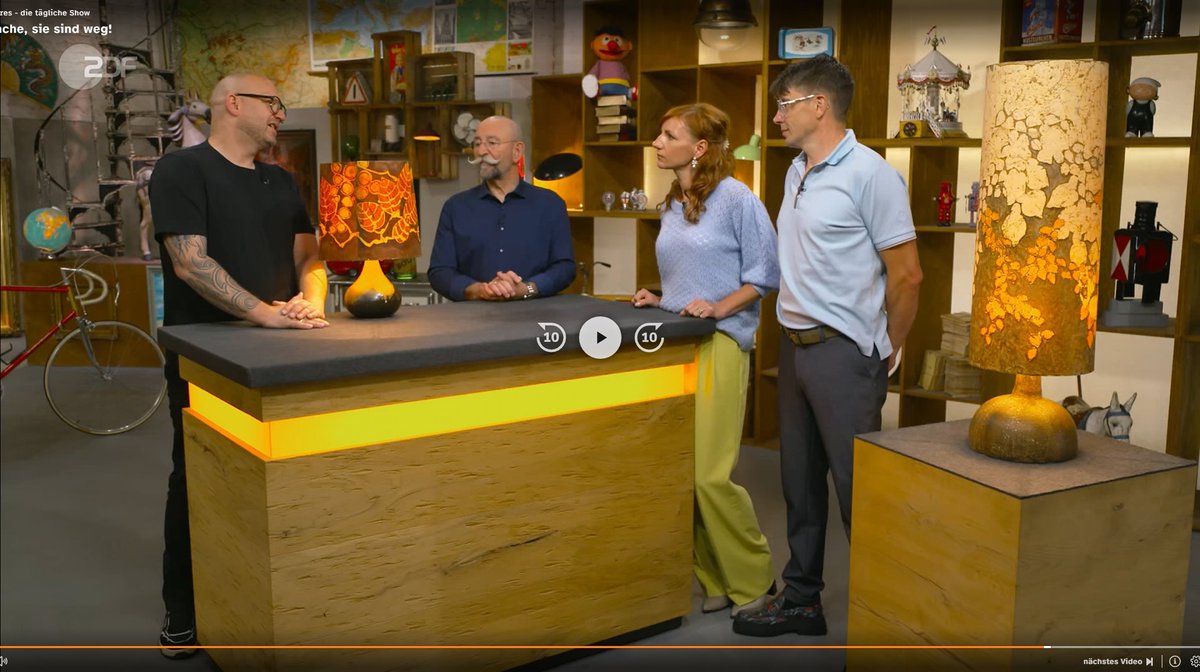 PredatorJr's tweet image. Bares für Rares heute mal wieder voll auf Zack. Mit Nina Chuba, Bela B, Farin Urlaub und jetzt noch ganz nach &quot;wäre ich ein Möbelstück&quot; zwei Lampen aus den 70ern mit einmal Wackelkontakt :D

#baresfürrares