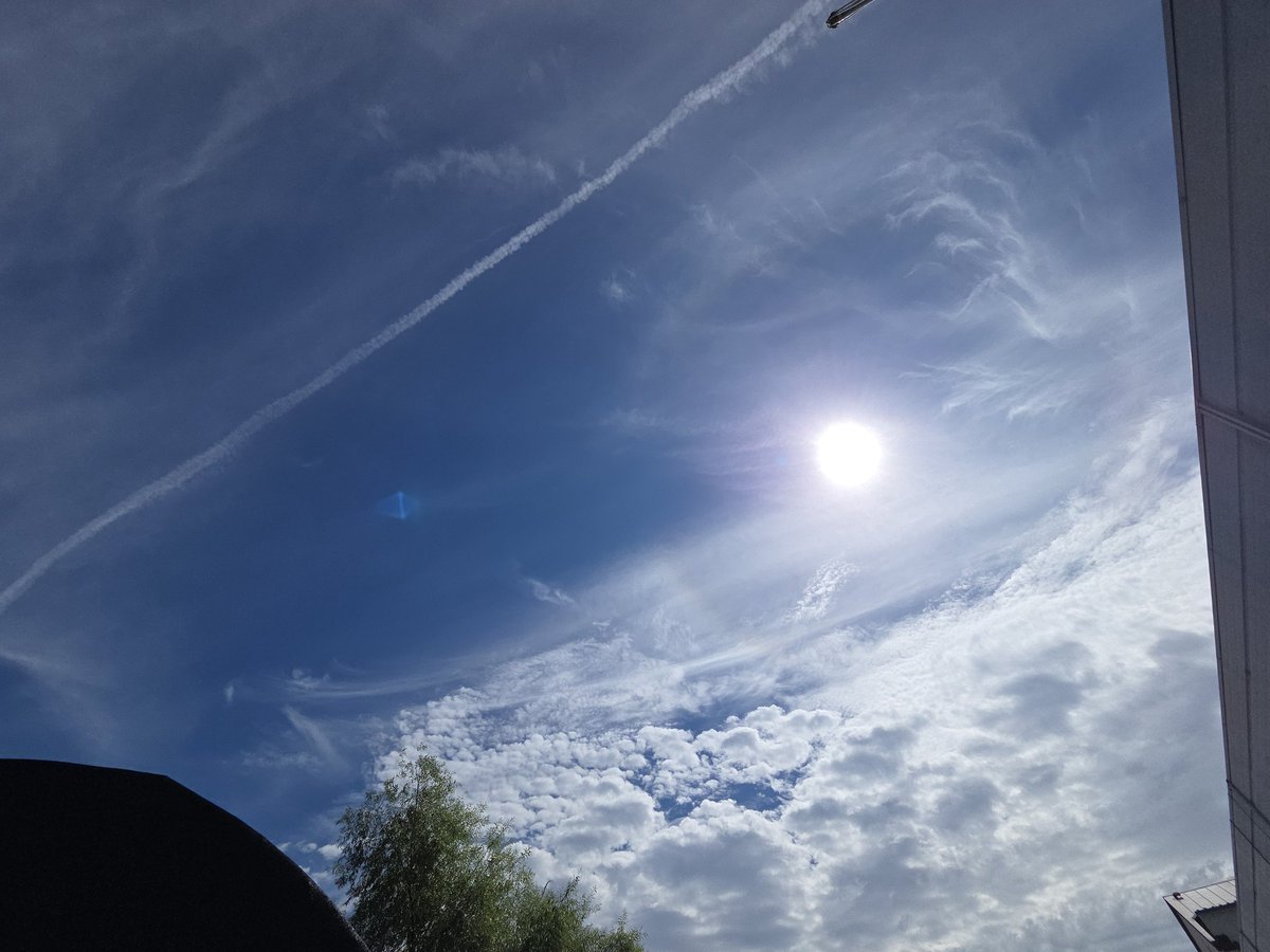 요즘 하늘 봤어? X같이 예뻤다구