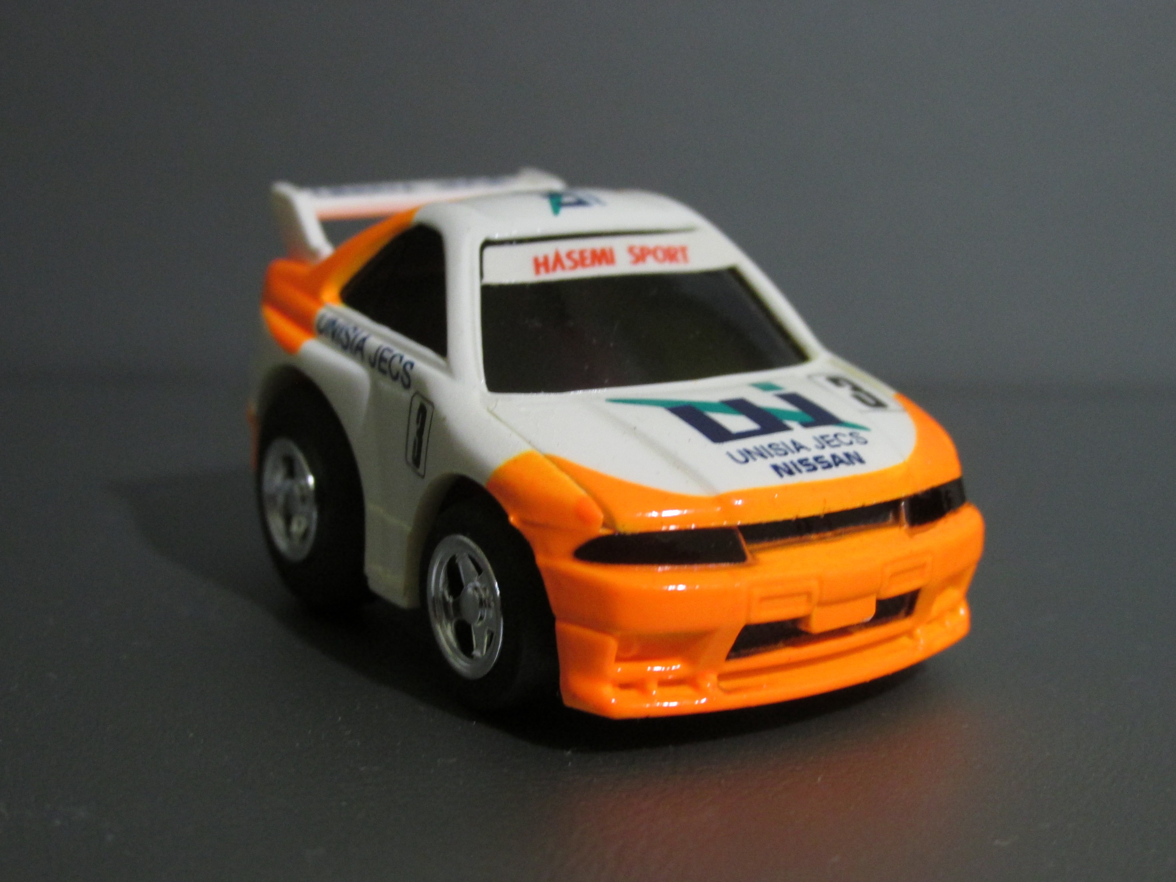 ユニシアジェックススカイライン R33 トミカ オリジナル Amazon.co.jp: トミカ ユニシアジェックス スカイライン R33