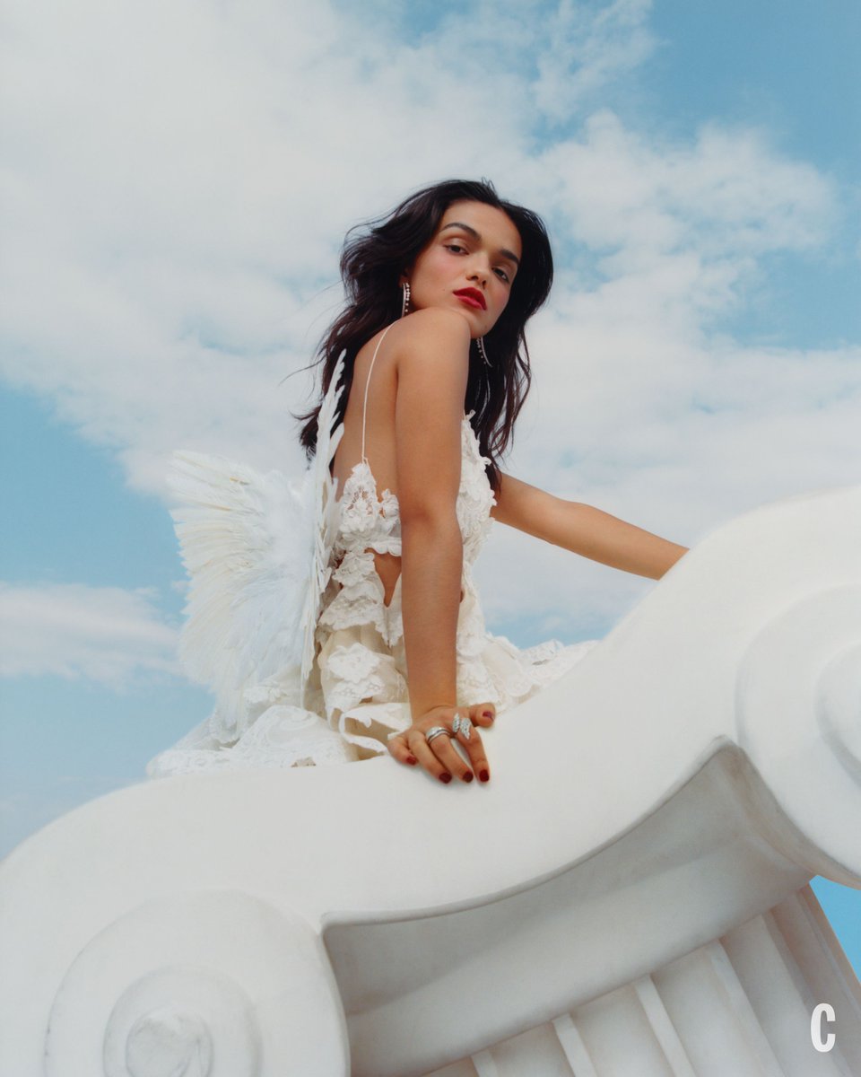 Cosmopolitan's tweet image. Our fave lover girl, Rachel Zegler ♥️