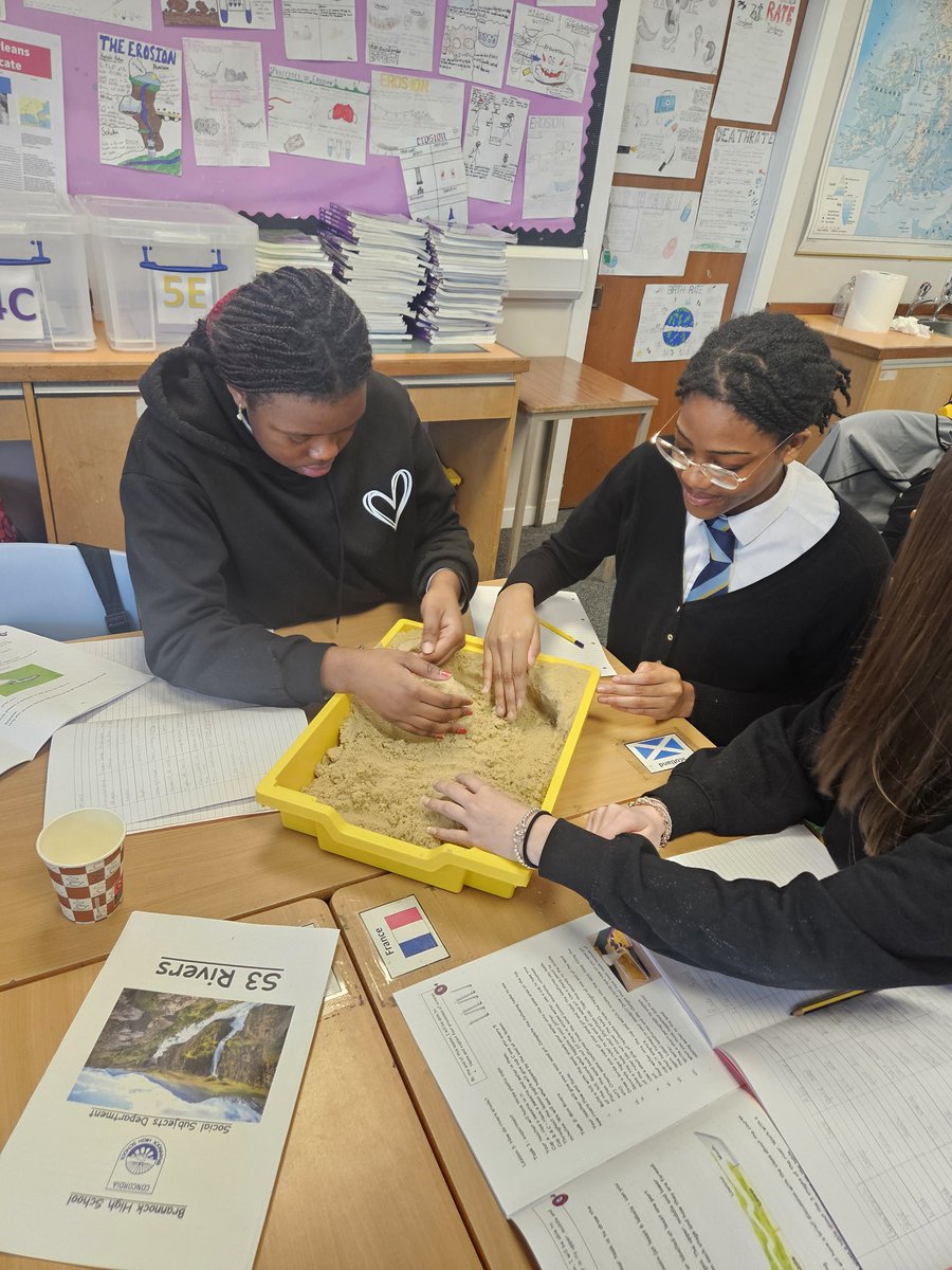 Mrs Grant tweet media