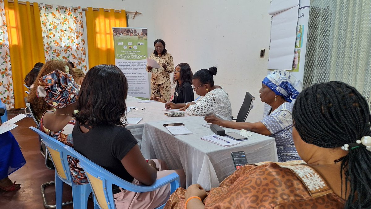 1ere journée de formation des femmes et jeunes influents de Kisangani sur les bases du cadre juridique régissant leurs droits. Ceci dans le cadre du Projet *Tufaulu Pamoja*, mis en oeuvre par * Rien sans les femmes*, avec l'appui financier de l'Ambassade de Suède en RDC via CAFOD