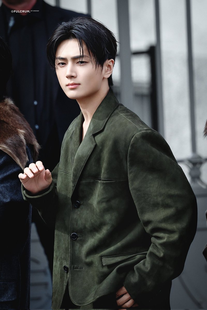 ENHYPEN's Jay looks so dashing at the Prada Fashion Show, sweeping