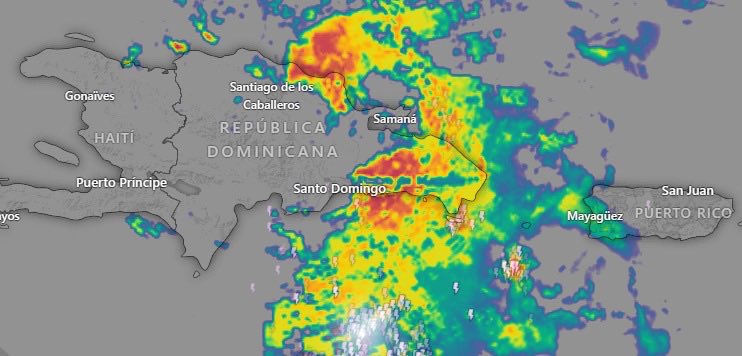AHORA: Se forma un disturbio atmosférico al este del país que dejará lluvias en gran parte del territorio nacional a partir de las 12 del mediodía. Estén atentos a los boletines del COE. ⚠️