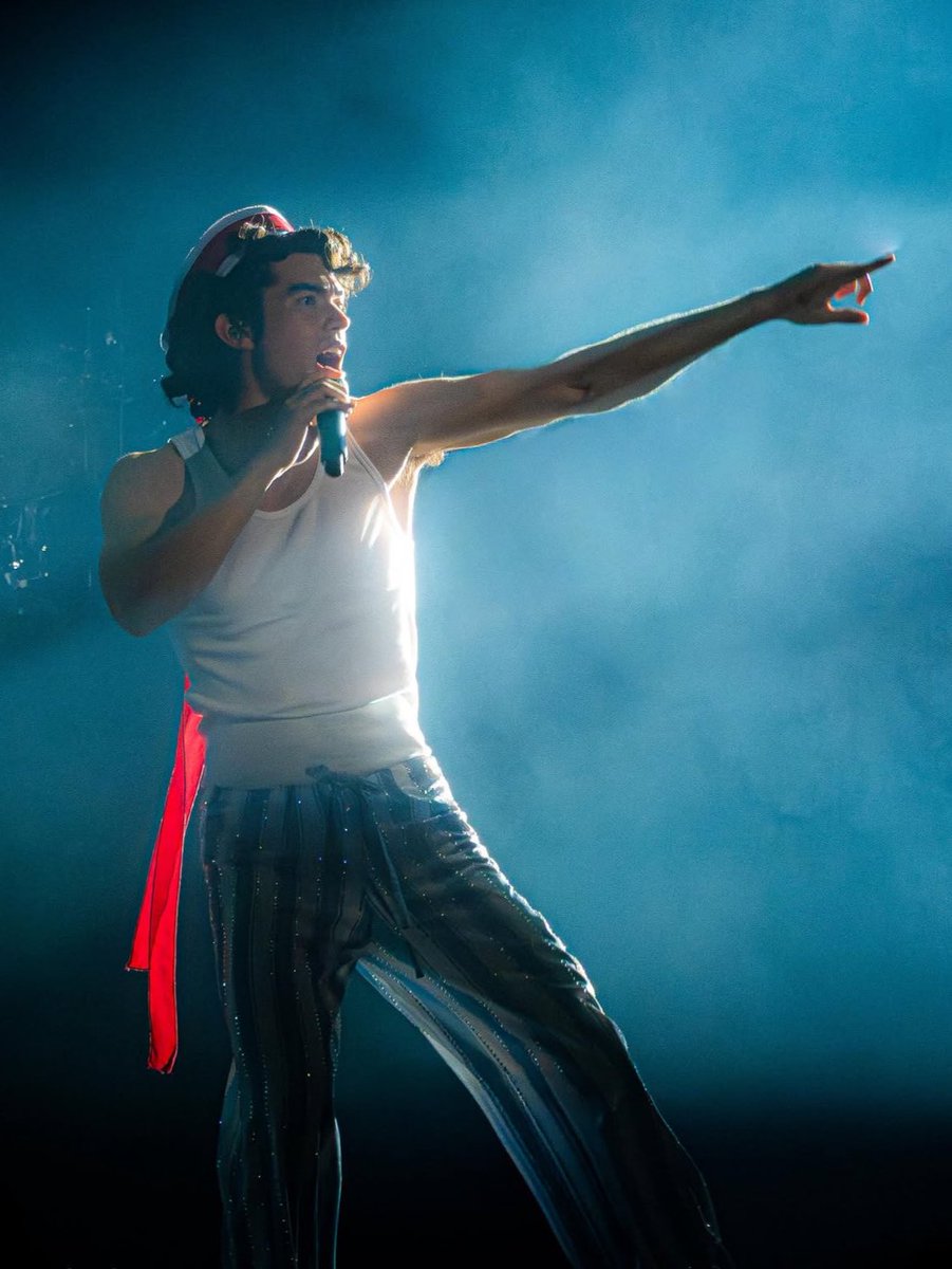 roblox, hands up hands up!!