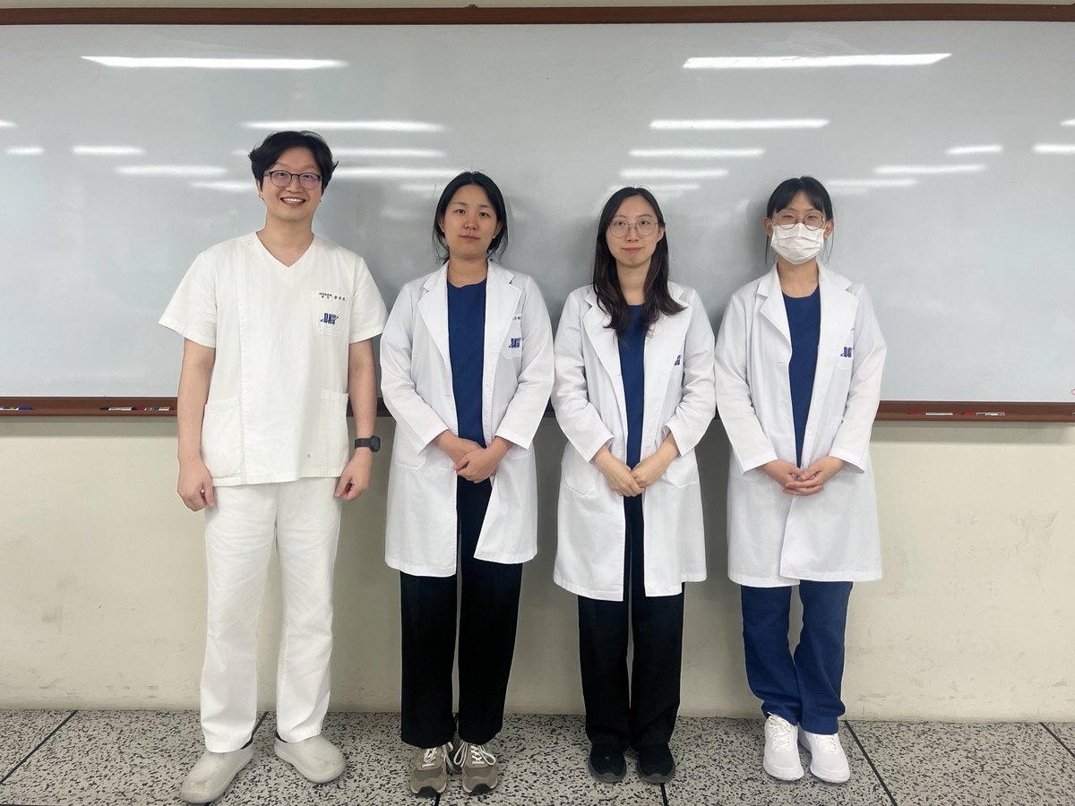 야간실습의 밤,
학생들은 선배들의 어깨를 딛고 또 다른 길을 내딛습니다.
거인의 어깨 위에서 새로운 세대를 꿈꾸듯,
배움은 늘 다음을 향해 갑니다.