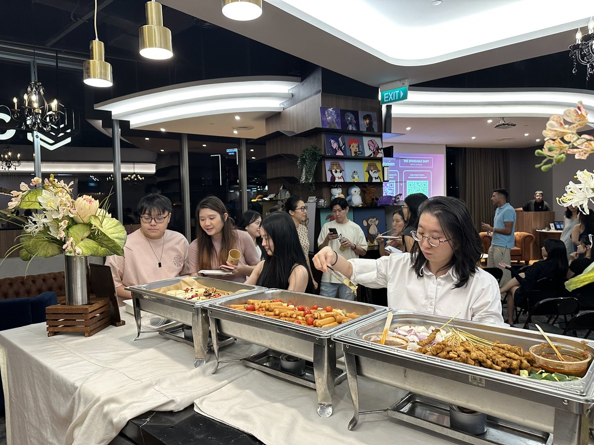 ellaces's tweet image. Thank you to all who attended @web3womensg’s event! 🎉

It was a privilege to share the stage with @ulandaoon, @ongycNFT &amp;amp; @Chewtoro! It’s been awhile so we’re super glad to see both new &amp;amp; old faces!

Big thanks to @Uniswap, @Wush_co &amp;amp; @OGBCGroup for once again supporting us! 💜