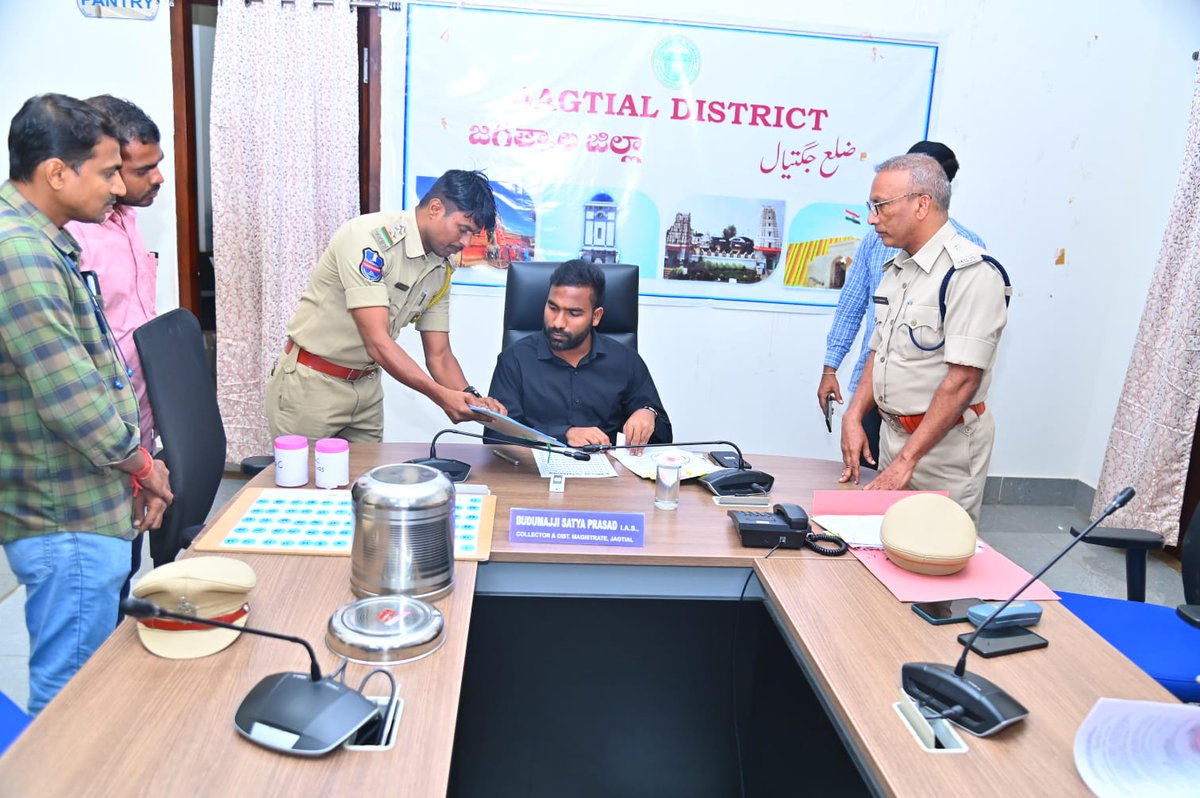 మద్యం దుకాణాలు (A4)  లకు 2025- 27 సంవత్సరానికి సంబంధించిన టెండర్ దరఖాస్తులు సెప్టెంబర్ 26 నుండి అక్టోబర్ 18 వరకు స్వీకరించనున్నారు.

మద్యం దుకాణాల డ్రా ను కలెక్టర్ ఆధ్వర్యంలో అక్టోబర్ 23 నాడు తీయనున్నారు. దీనికి సంబంధించి జగిత్యాల జిల్లాలో గల 71 షాపులకు గాను 14 గౌడ కులస్తులకు ,8