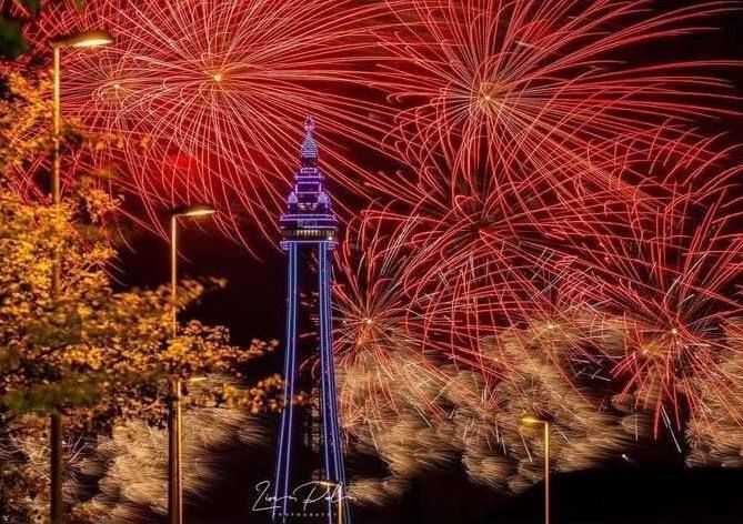 The wait is almost over… the World Fireworks Championship kicks off tomorrow night in Blackpool✨ 
✨ Friday 26 Sept – Amir Morani Fireworks, India
✨ Saturday 27 Sept – Dance of Fire, Ukraine
✨ Saturday 11 Oct – Orion, Canads
📸: Lisa Pool Photography
#Houndshill #Blackpool