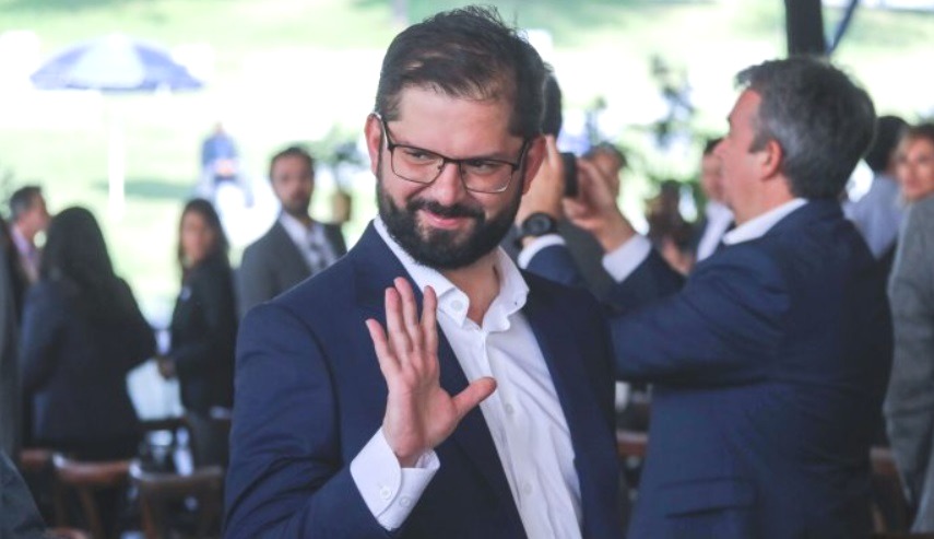 Chile se cae a pedazos: En 24 horas hubo 2 homicidios, 4 turbazos, 4 portonazos y un secuestro gamba.cl/2025/09/24-hor…