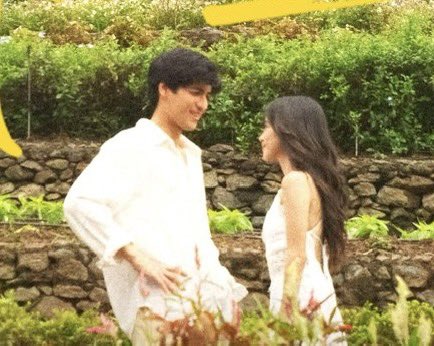 aagupiez's tweet photo. happy happy happy wedding day to diz lovebirds!! more blessings to come! enjoy your day!! this is it this is your day!! #roadtoforever 😍 https://t.co/CEcyKwwTrY