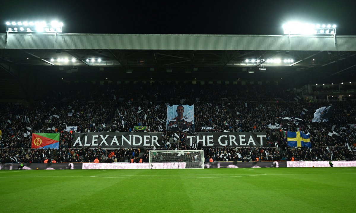 We may have found a new home for the Alexander banner, thanks to <a href="/worflags/">Wor Flags 🏴🏳</a> and <a href="/KaseyCook32/">Kasey Cook</a>. 

Now just to work out how we can get it done in the Kop with a few additions... 👌 #bcafc