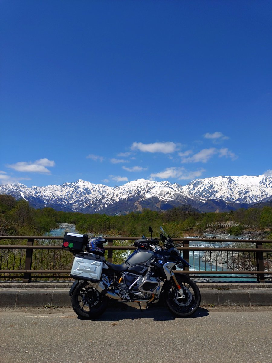 #見た人は晴天とおバイクの写真を貼る