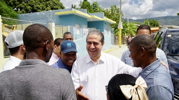 AristipoVidal's tweet image. Serie 100 Razones Por Qué Francisco Javier:

65. Decidido con firmeza a defender a los pobres por encima de todo. Convencido de que el actual gobierno los ha vuelto a convertir en la mayoría de los dominicanos 
#FranciscoJavierPresidente 
#ConElPLDSeviviaMejor
#RenaceLaEsperanza