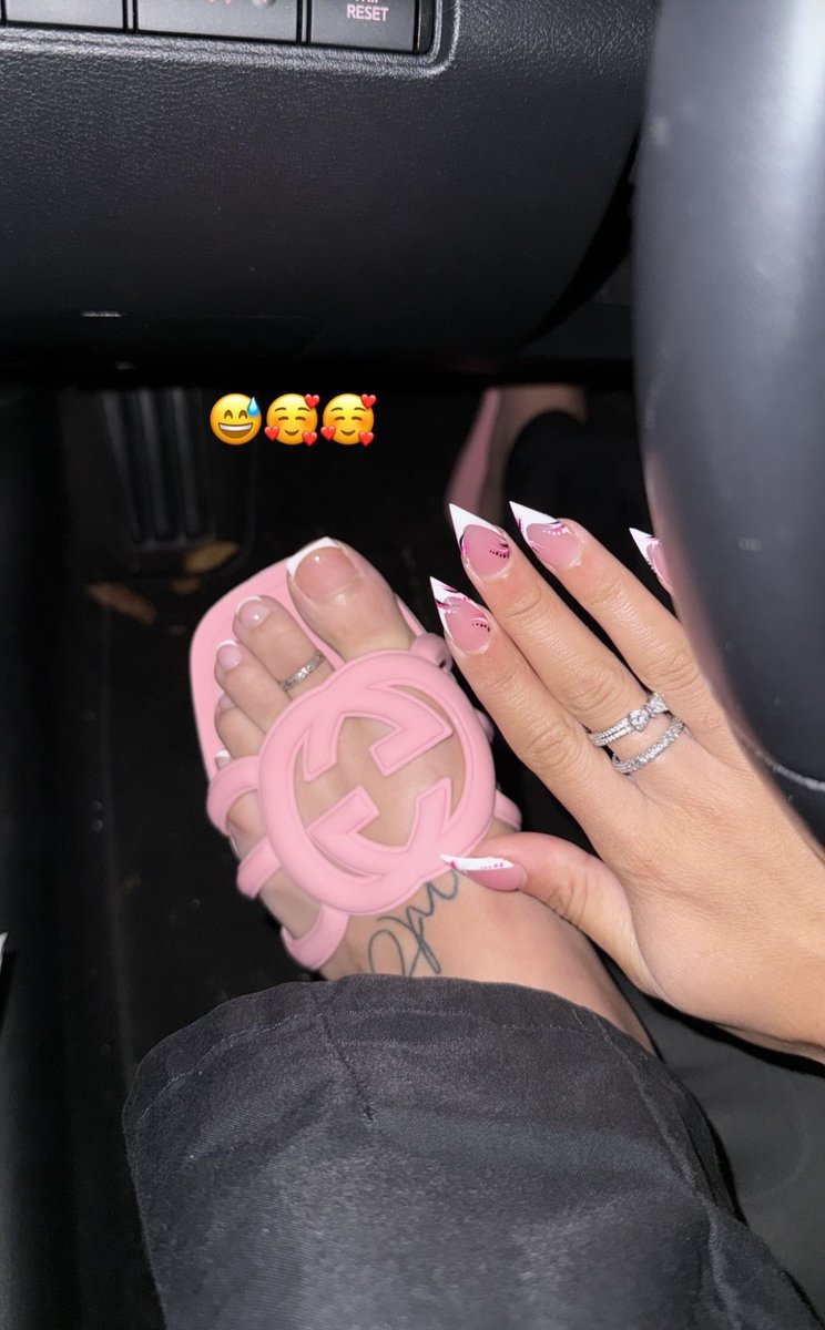 ShopKahari's tweet photo. Size 8 &amp; 10 available https://t.co/OKfXL9ej6D