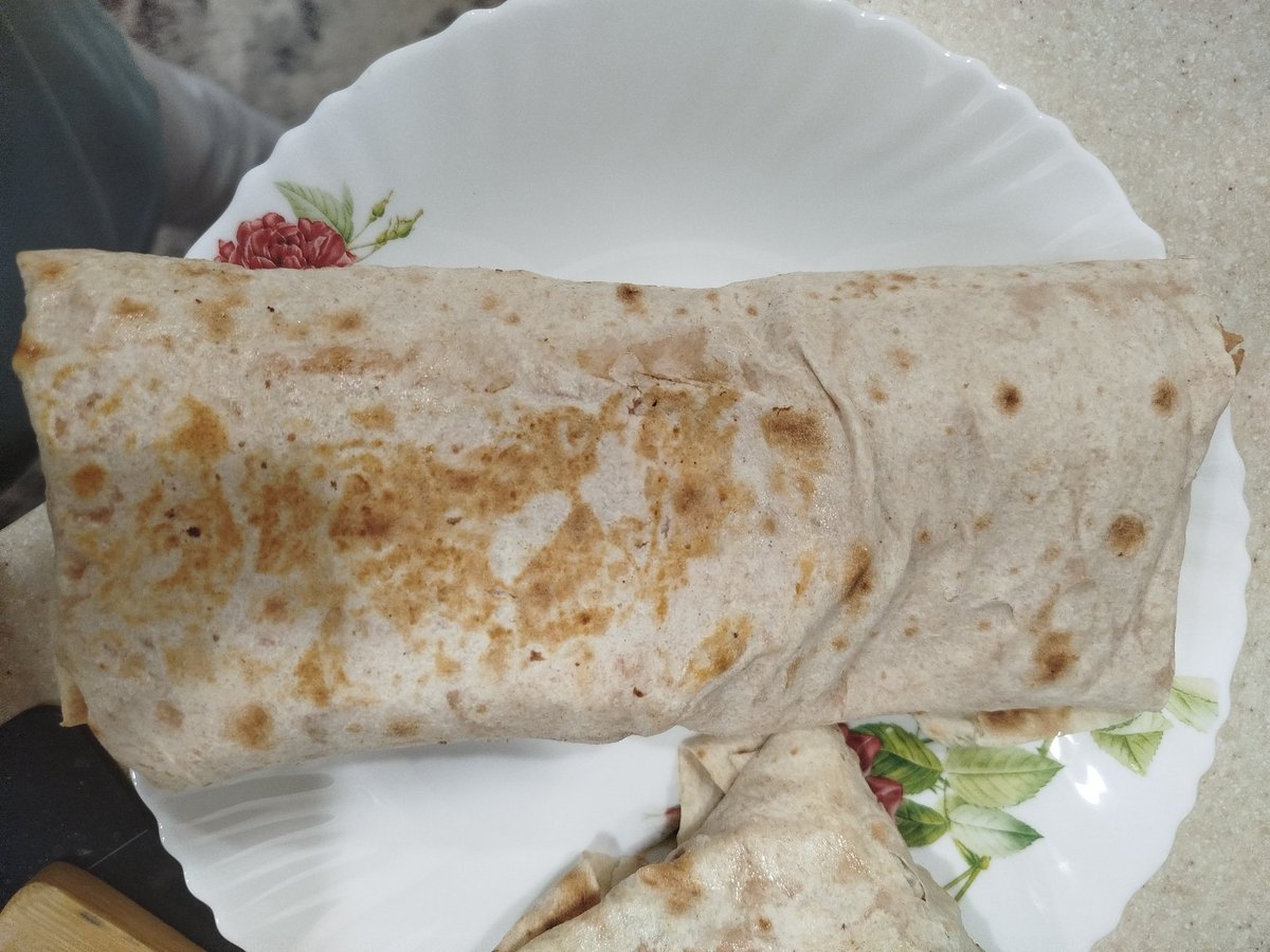 Какой же кайф, я наконец научилась вертеть шаурму🤩