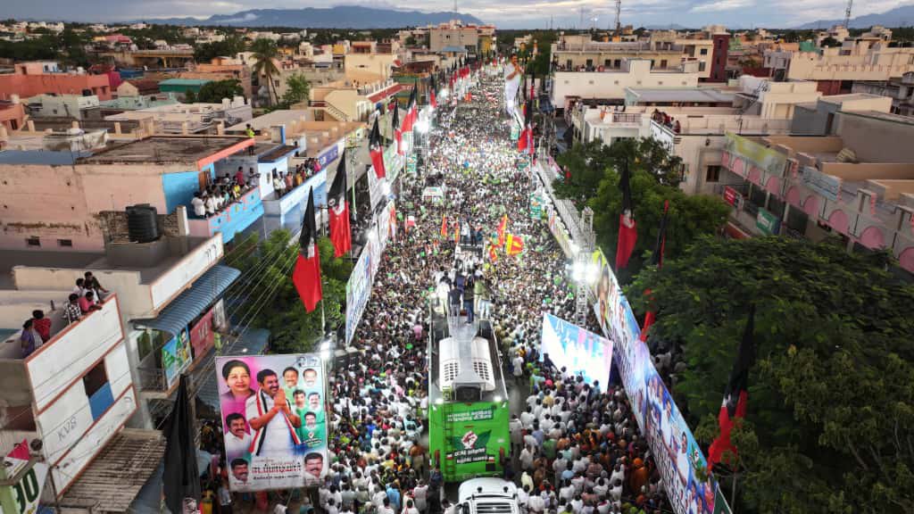 EPSTamilNadu's tweet image. #வேடசந்தூர் தொகுதி மக்கள், திமுக அரசின் வெற்று விளம்பரங்களை துளி கூட நம்பவில்லை.

&quot;சட்டியில் இருந்தால் தானே அகப்பையில் வரும்?&quot; என்பதைப் போல, வெள்ளை அறிக்கை கேட்டால், வெற்றுப் பேப்பரைக் காட்டுகிறது இன்றைய ஸ்டாலின் மாடல் அரசு.

&quot;தாங்கள் மக்களுக்கு ஒன்றுமே செய்யவில்லை&quot; என்று…