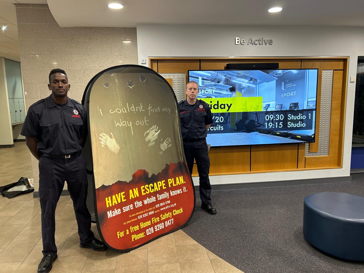 NIFRSOFFICIAL's tweet photo. Glengormley Fire Station crews visited @UlsterUni in Jordanstown for #StudentFireSafetyWeek 🚒🔥
Our Firefighters shared vital tips on fire safety and the importance that small steps can make when it comes to protecting yourself and others. https://t.co/p1BDUFrkkz