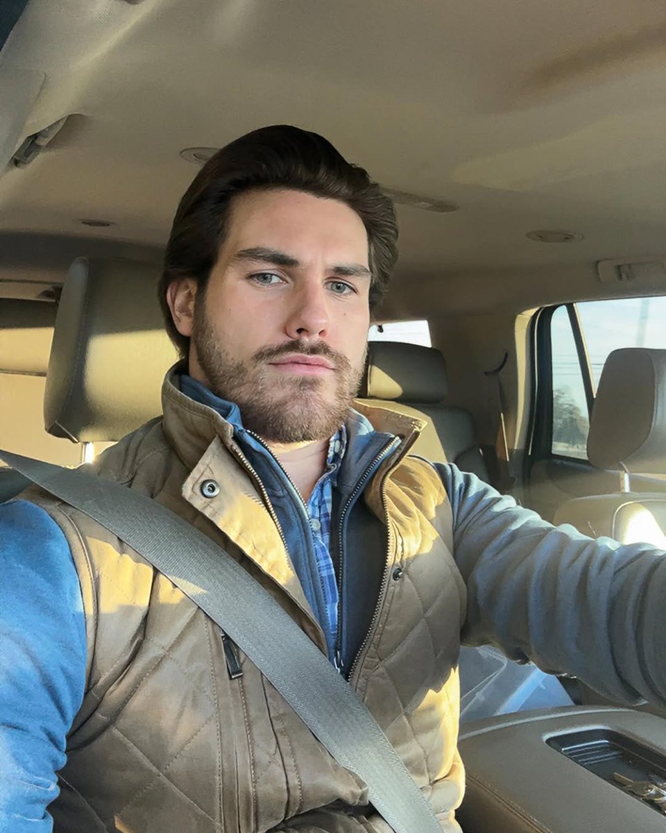 Ackehurst002244's tweet image. Happy Thursday! 🫡  Just appreciating every moment ♥️♎

#fulltimervers #fulltimerver #rvlife #gorving #gorv #tennessee #camperlife #camper #thursdayvibes