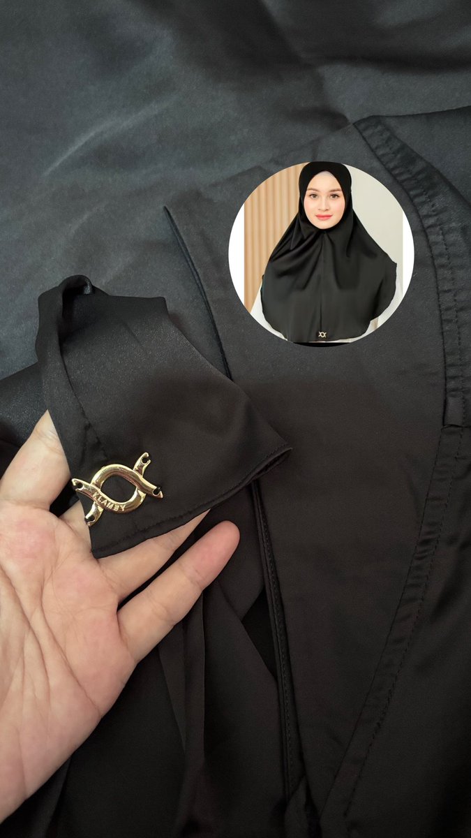 cihahihu's tweet photo. Titip sini yaa, wts saina instant hijab by wearing klamby. Bahan satin silk detail depan bergo ada plat gold nya. 75k sajaa. Preloved pemakaian pribadi baru 2x pakai ajaa. https://t.co/NEYq7cfUD5